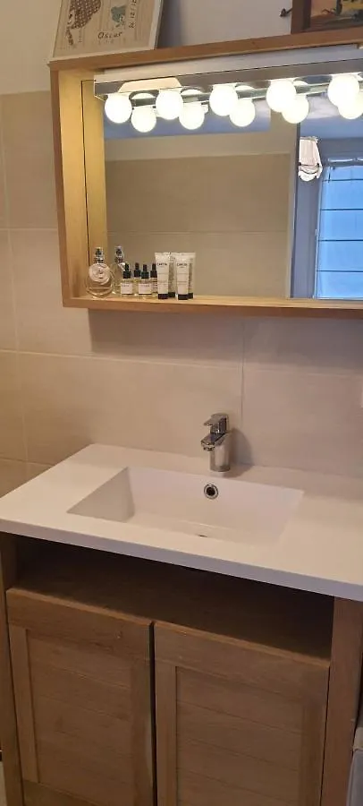 Les Michels Hotel Fuveau 0*,  France